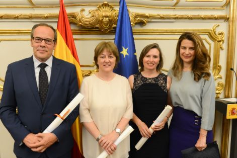 ENTREGADA POR EL MINISTRO DE ASUNTOS EXTERIORES, UNIÓN EUROPEA Y COOPERACIÓN