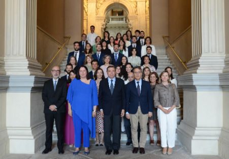 En el acto de bienvenida de los nuevos ingenieros agrónomos del Estado